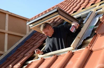 Pose de fenêtres de toit Velux à Épégard